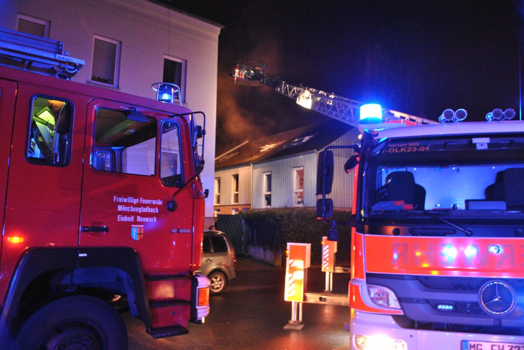 MG 22.03.2015 - Kinderzimmerbrand Veilchenstraße