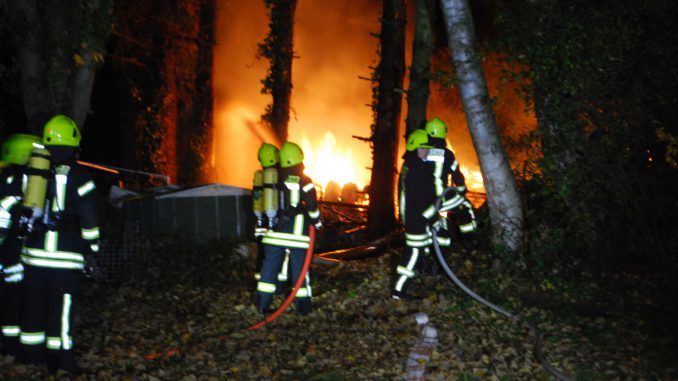 Ahlen NKR Wohnwagenbrand 034n