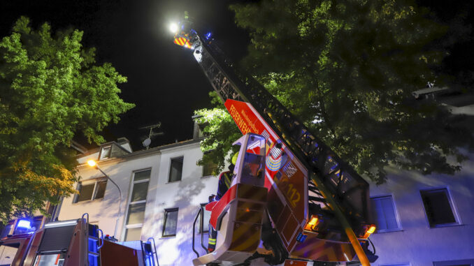 120723_FEU_Gasflaschen_Franz-Wamich-Str._17